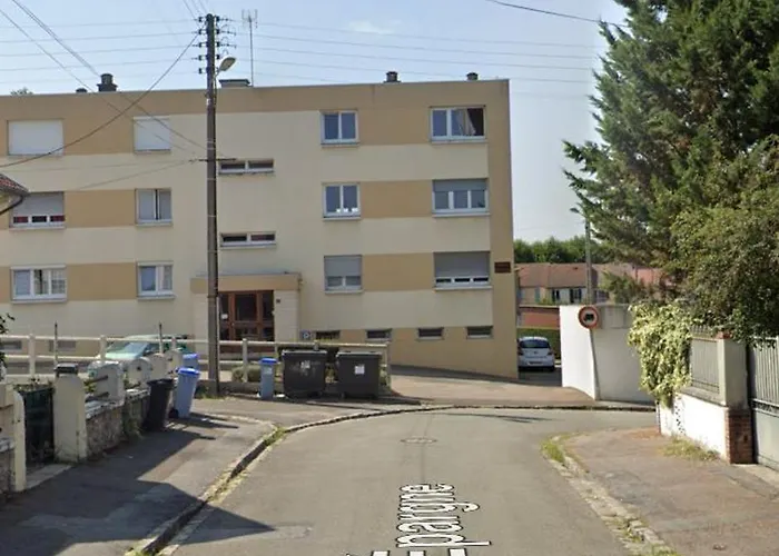 Apt Evreux 900M De La Gare