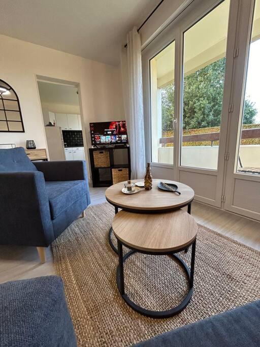 Apartment 900m De La Gare